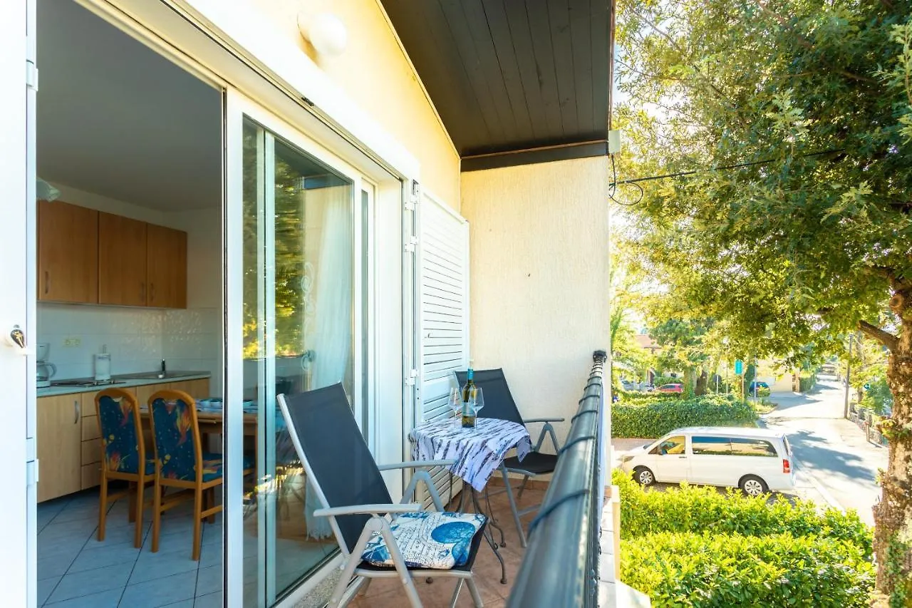 Apartments With A Parking Space Njivice, Krk - 20504 Croatia